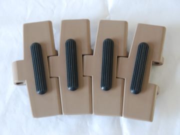 LF880M CÉNES CONVEYEURES PLASTICES à sommet plat avec inserts en caoutchouc pour convoyeur incliné